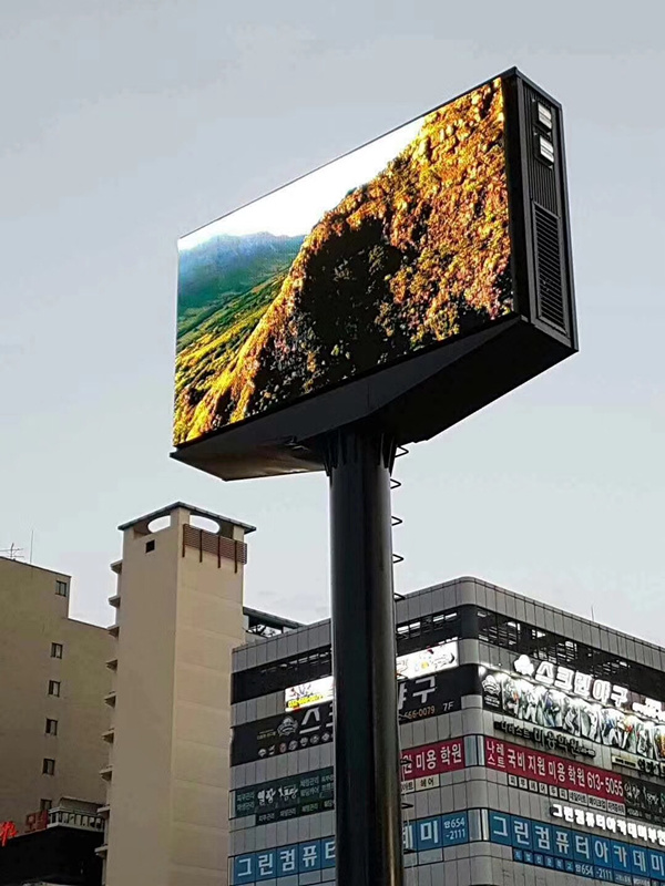 Örtlich festgelegte geführte Anzeigen-Videoanschlagtafel-farbenreiche 6000 Nissen HD P6 im Freien, die Blättern annoncieren
